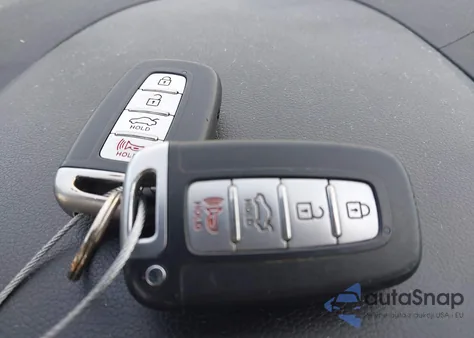 2014 Hyundai Sonata Hybrid Limited z USA, uszkodzony, nr VIN KMHEC4A41EA110011